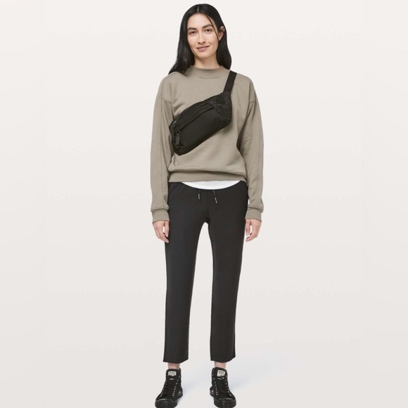 Lululemon On The Fly Pant *Woven - 27” - Picture 2 of 14